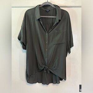 Splendid rayon button down olive shirt